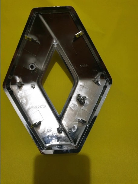 resimler/genel/Ön Panjur Arması 2013->Megane 3-III Scenic 3-III Fluence  628909470R İTHAL ÜRÜN